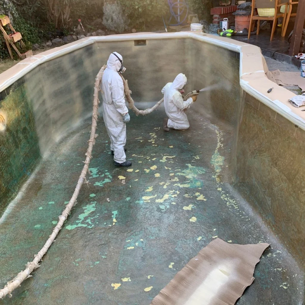 Impermeabilización continua de piscina con poliurea, Rancagua